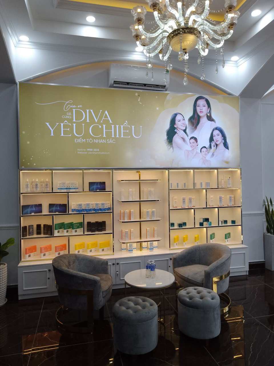 Hop-den-khong-vien (5) Hộp đèn quảng cáo UV